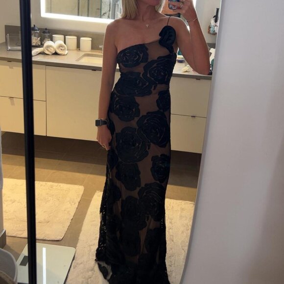 Women's Black Dress - Picture 3 of 3